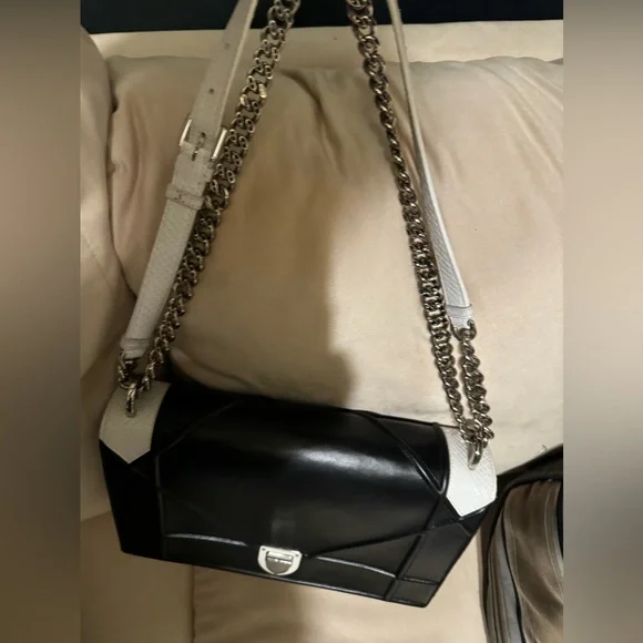 Dior leather cross body - Picture 9 of 9